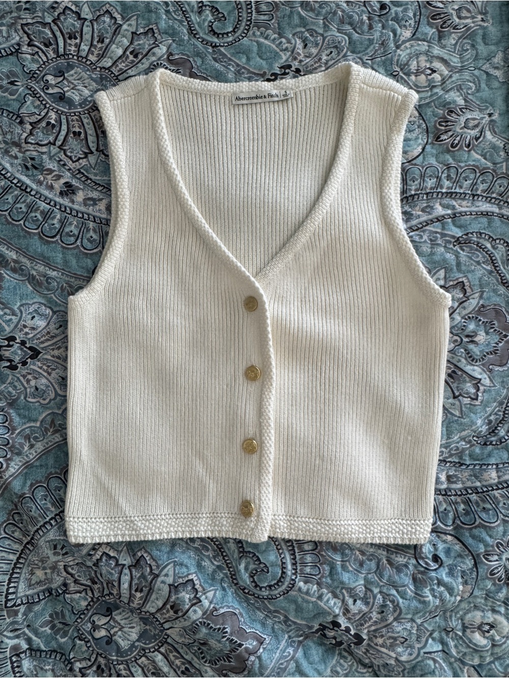 Abercrombie & Fitch Cream Ribbed V-Neck Button Front Sweater Vest